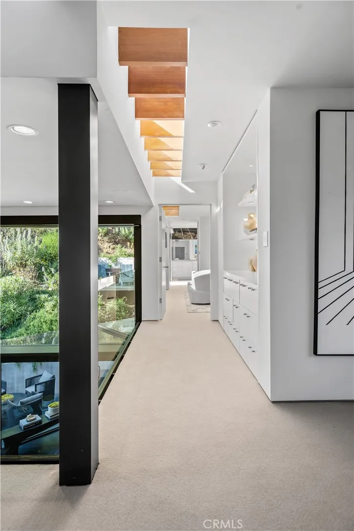 10443 Corfu Lane Los Angeles, CA 90077