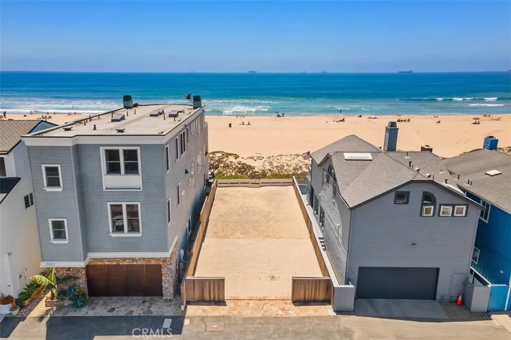 17025 S Pacific Avenue Sunset Beach, CA 90742