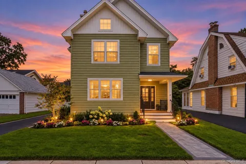 10 Hazel Place