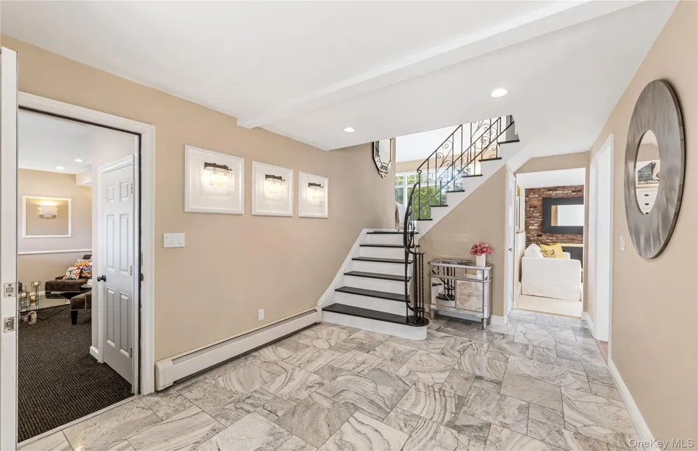 22 Delaware Avenue Jericho, NY 11753