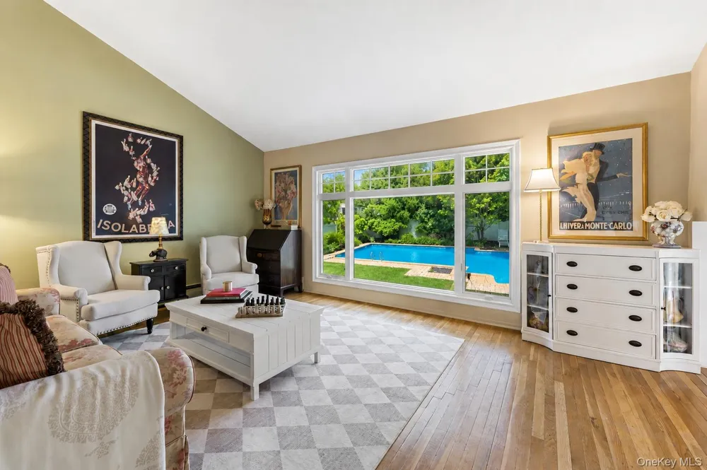 22 Delaware Avenue Jericho, NY 11753