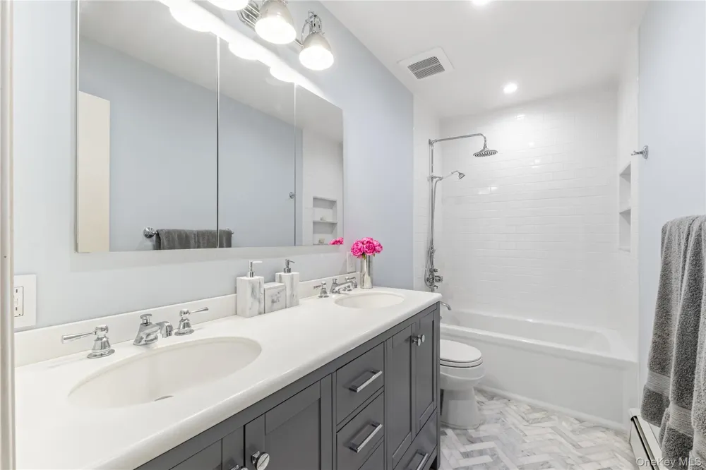 22 Delaware Avenue Jericho, NY 11753