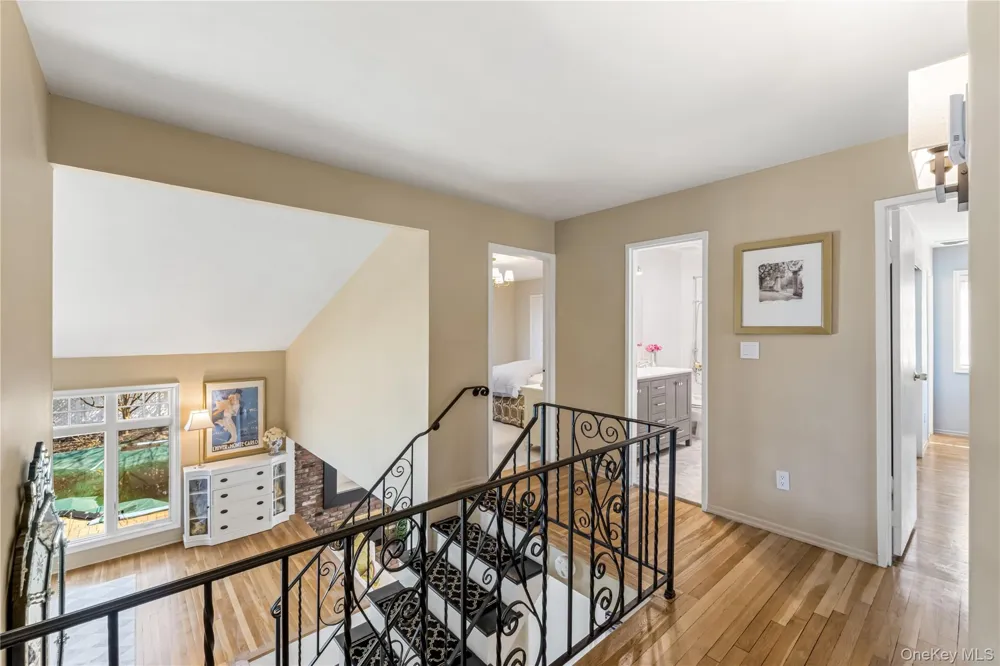 22 Delaware Avenue Jericho, NY 11753