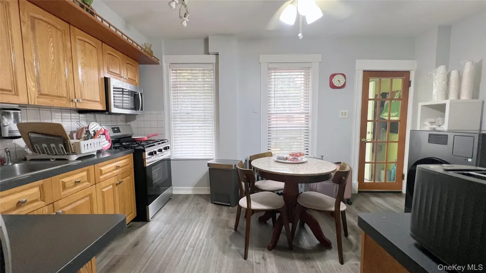 7215 Juniper Valley Road Middle Village, NY 11379