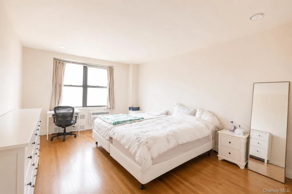 333 Broadway #2B Long Beach, NY 11561