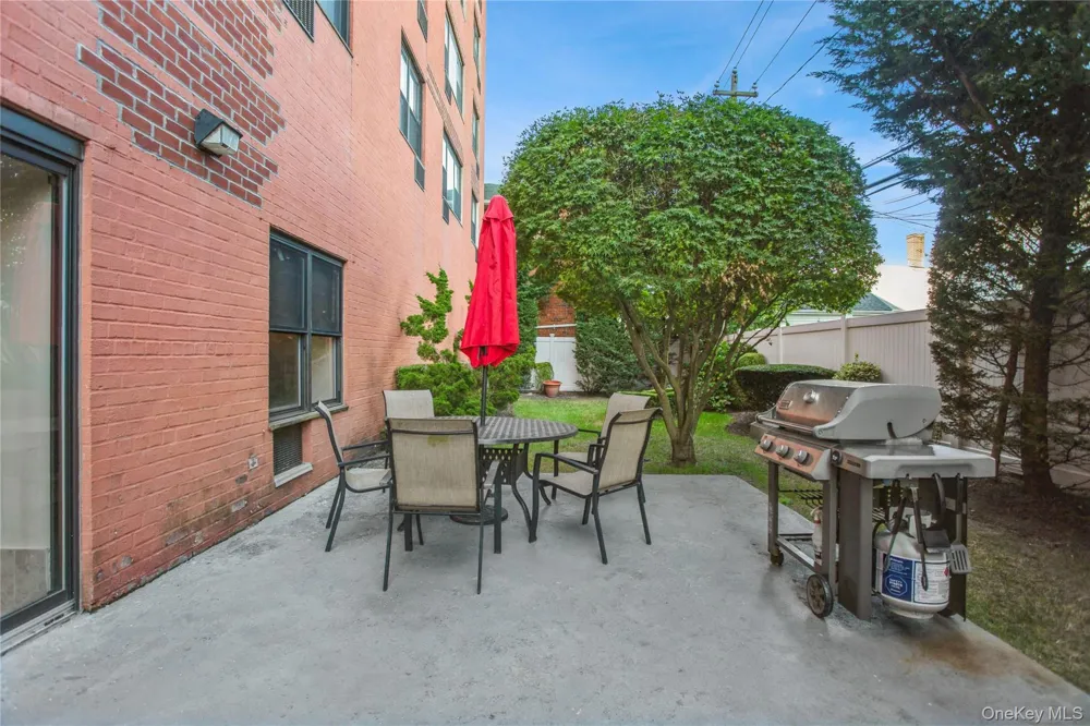 333 Broadway #2B Long Beach, NY 11561