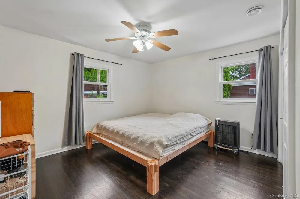 849 Warren Avenue Thornwood, NY 10594