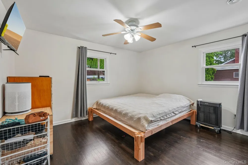 849 Warren Avenue Thornwood, NY 10594