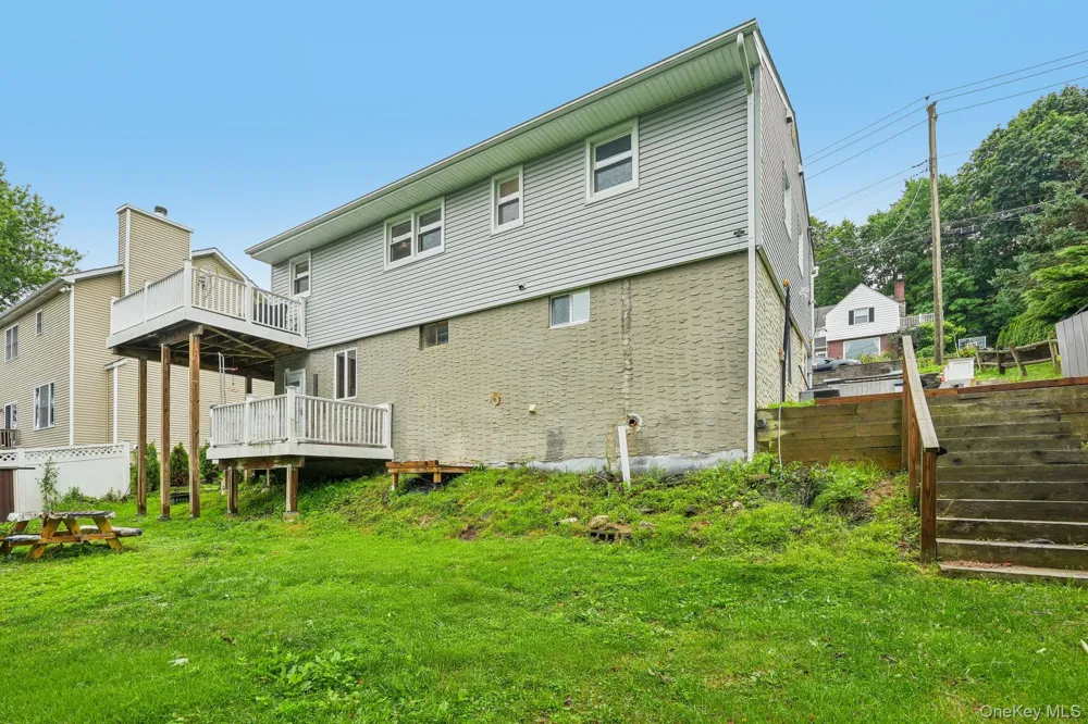 849 Warren Avenue Thornwood, NY 10594