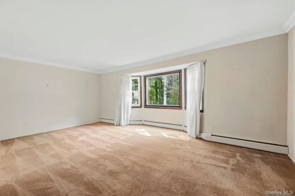 16 Panel Lane Florida, NY 10921