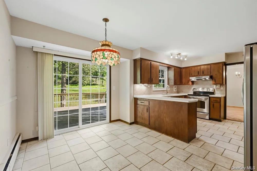 16 Panel Lane Florida, NY 10921