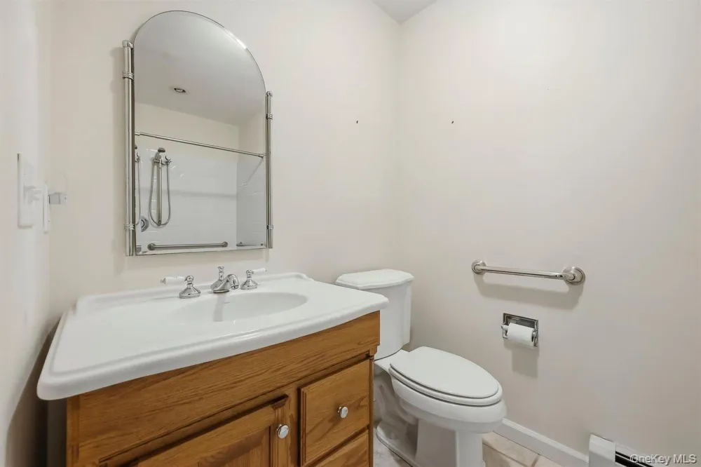 16 Panel Lane Florida, NY 10921