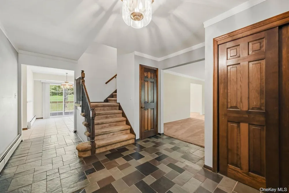 16 Panel Lane Florida, NY 10921