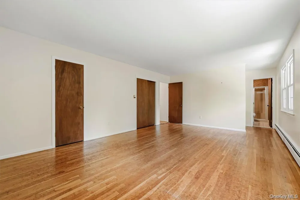 16 Panel Lane Florida, NY 10921