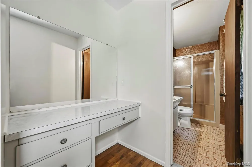 16 Panel Lane Florida, NY 10921