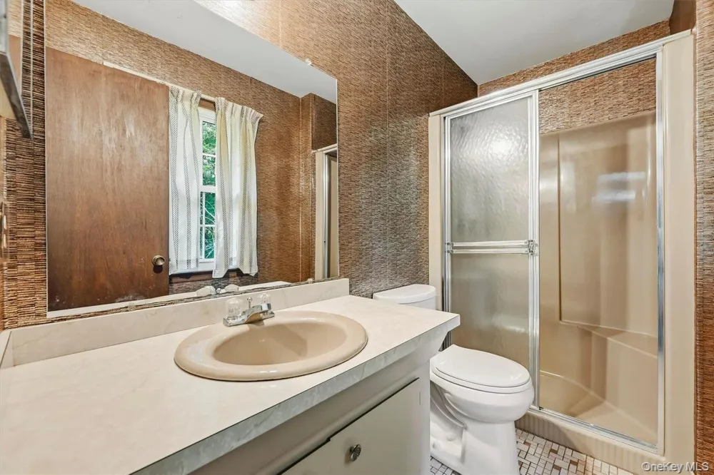 16 Panel Lane Florida, NY 10921