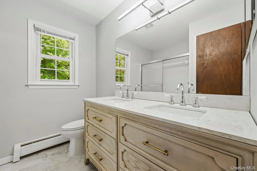 16 Panel Lane Florida, NY 10921