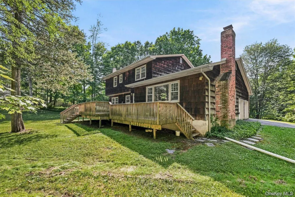 16 Panel Lane Florida, NY 10921