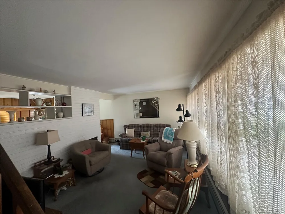 94 Willowood Drive Wantagh, NY 11793