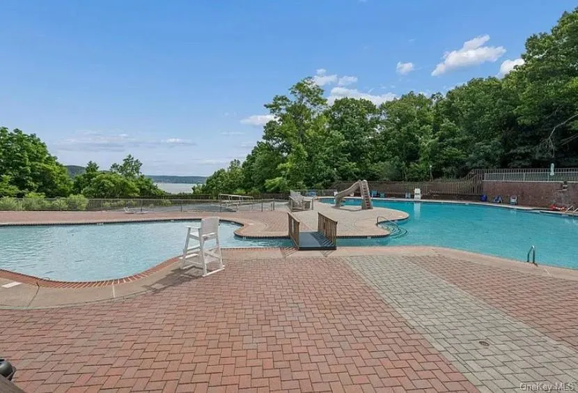 723 Sierra Vista Lane Valley Cottage, NY 10989