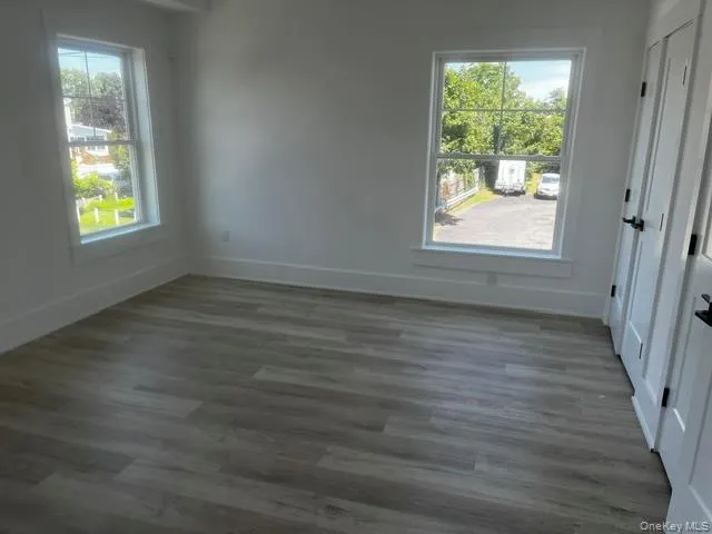 700 W Montauk Highway Lindenhurst, NY 11757