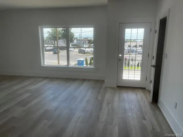 700 W Montauk Highway Lindenhurst, NY 11757