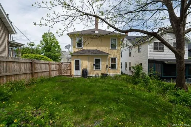 957 Columbia Street Hudson, NY 12534
