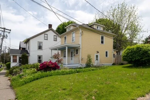 957 Columbia Street Hudson, NY 12534