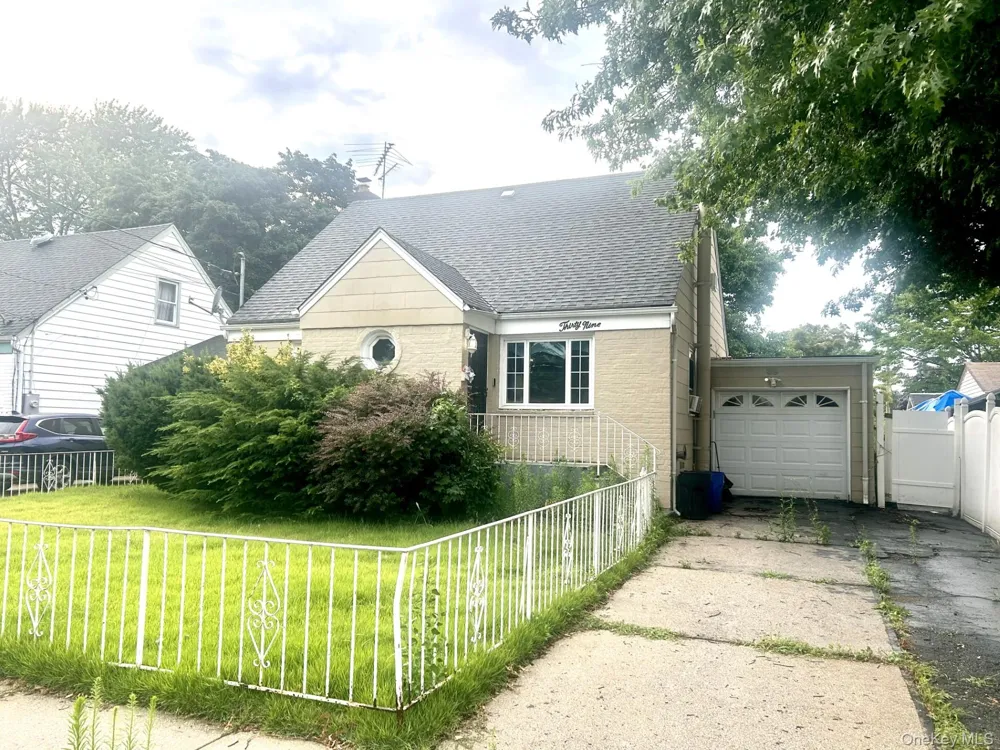 39 Harold Avenue Hempstead, NY 11550