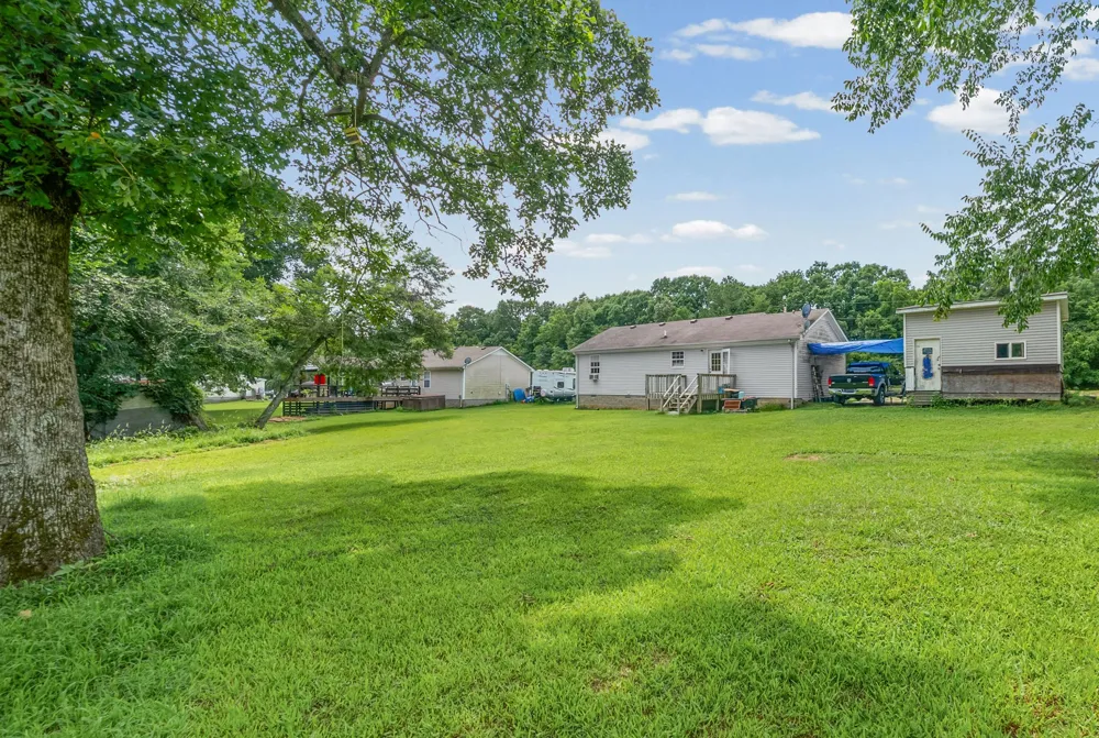 7756 Johnson Mill Rd Hopkinsville, KY 42240