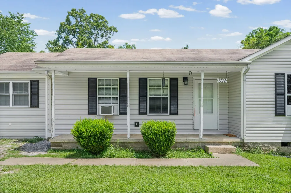 7756 Johnson Mill Rd Hopkinsville, KY 42240