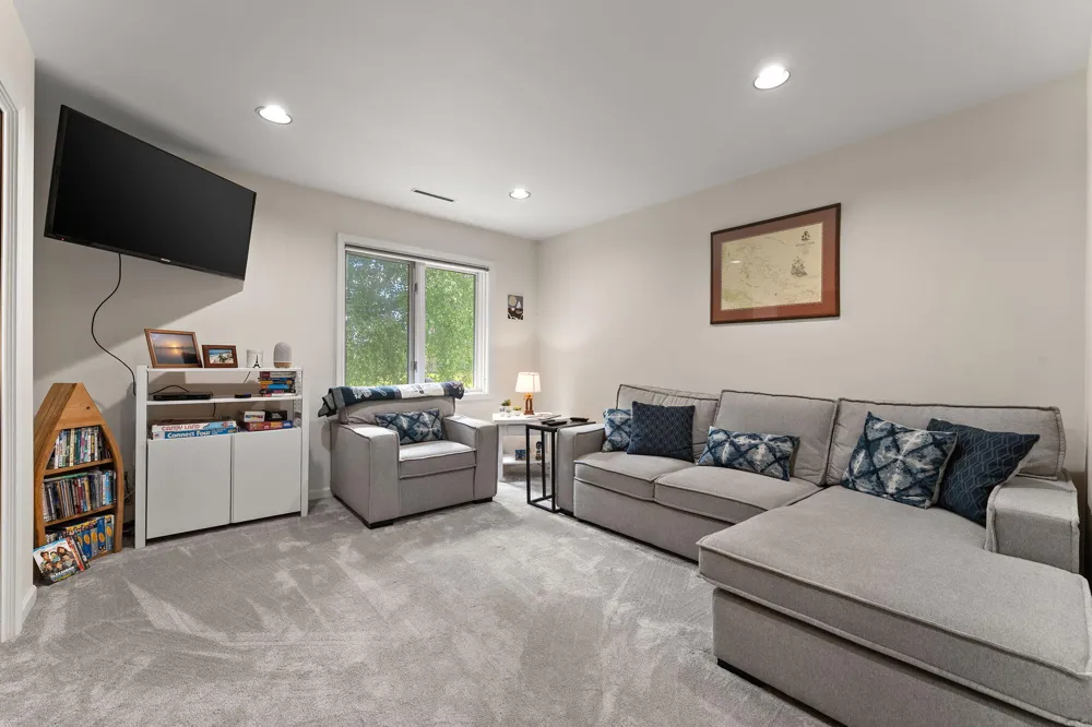 1591 Hogan Avenue Chesterton, IN 46304