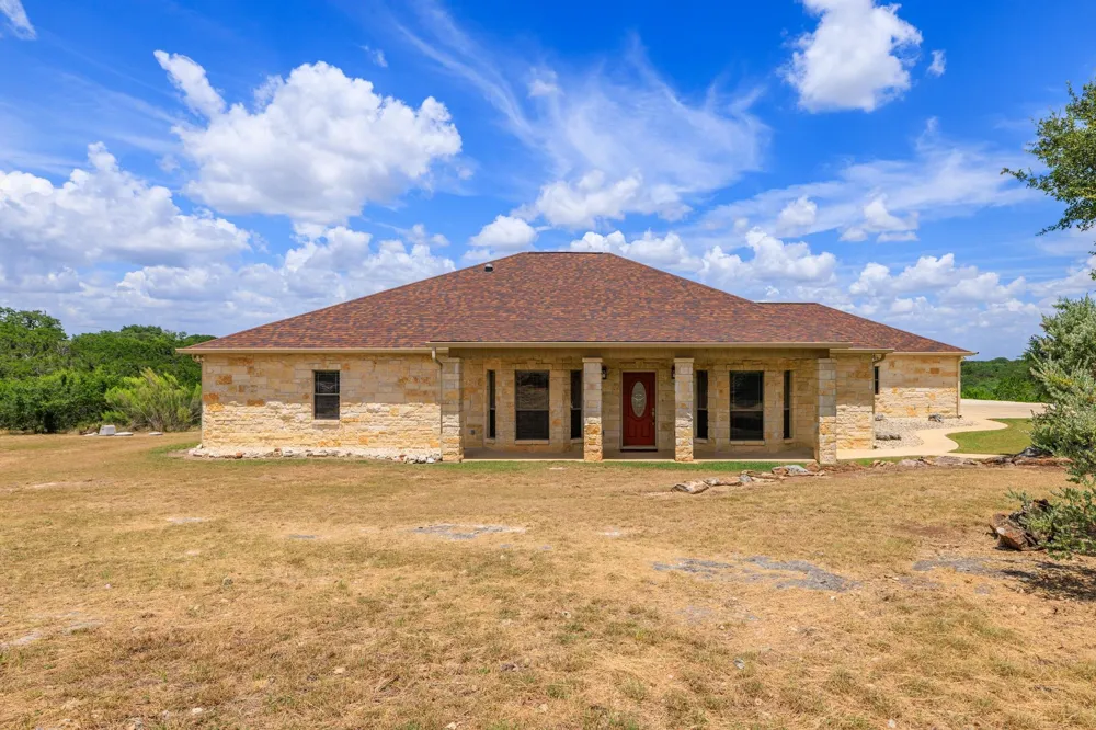244 Genesis Trail S Drive Kerrville, TX 78028
