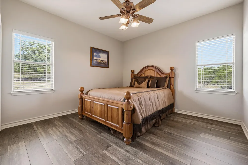 244 Genesis Trail S Drive Kerrville, TX 78028
