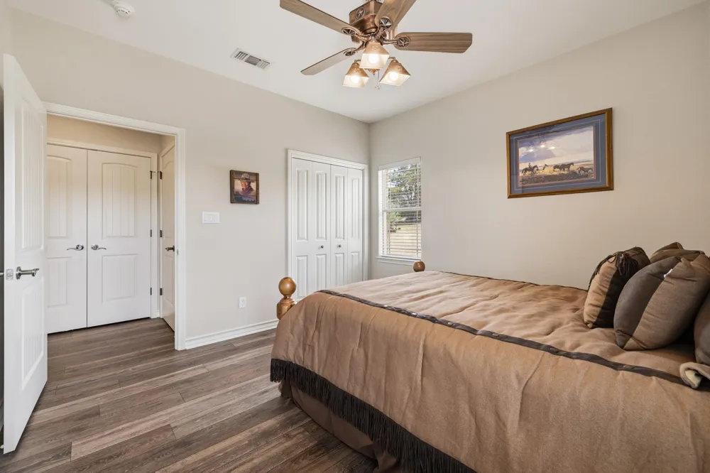 244 Genesis Trail S Drive Kerrville, TX 78028