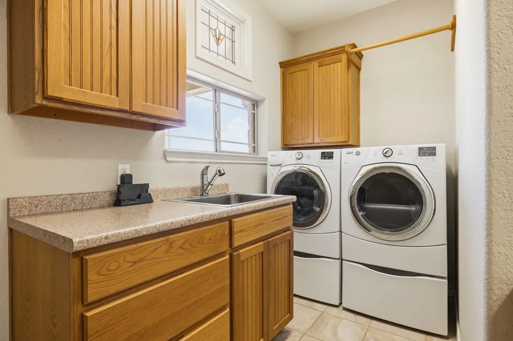 244 Genesis Trail S Drive Kerrville, TX 78028