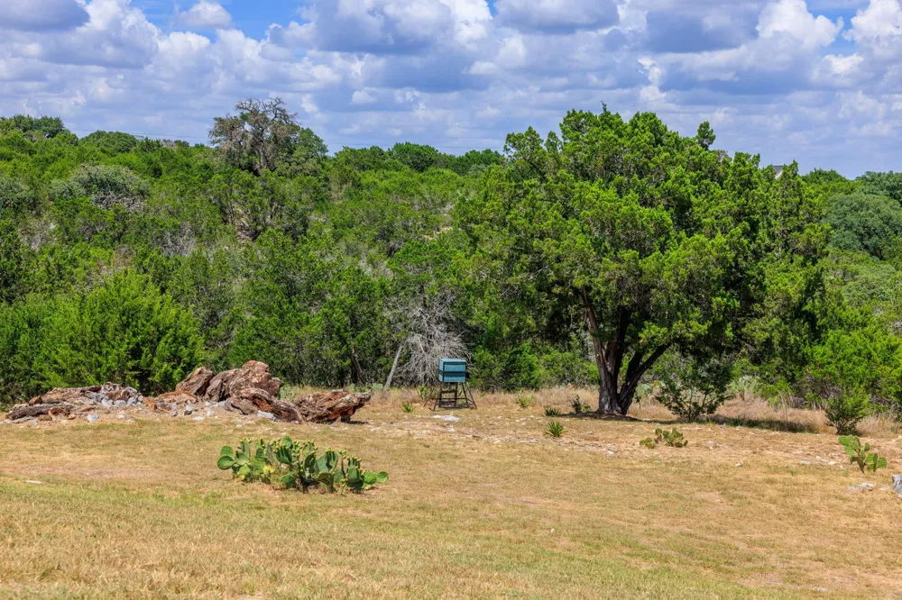 244 Genesis Trail S Drive Kerrville, TX 78028