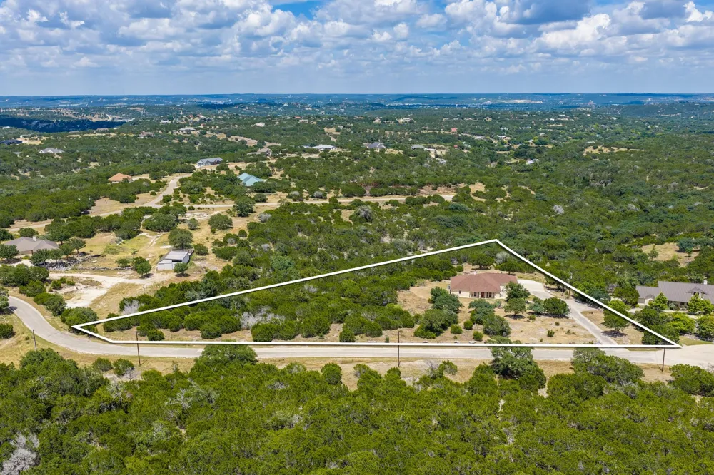 244 Genesis Trail S Drive Kerrville, TX 78028