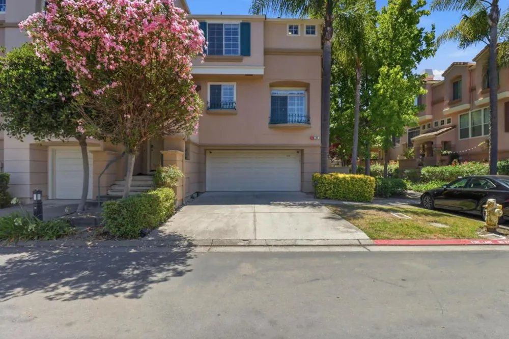 352 Montecito Way Milpitas, CA 95035