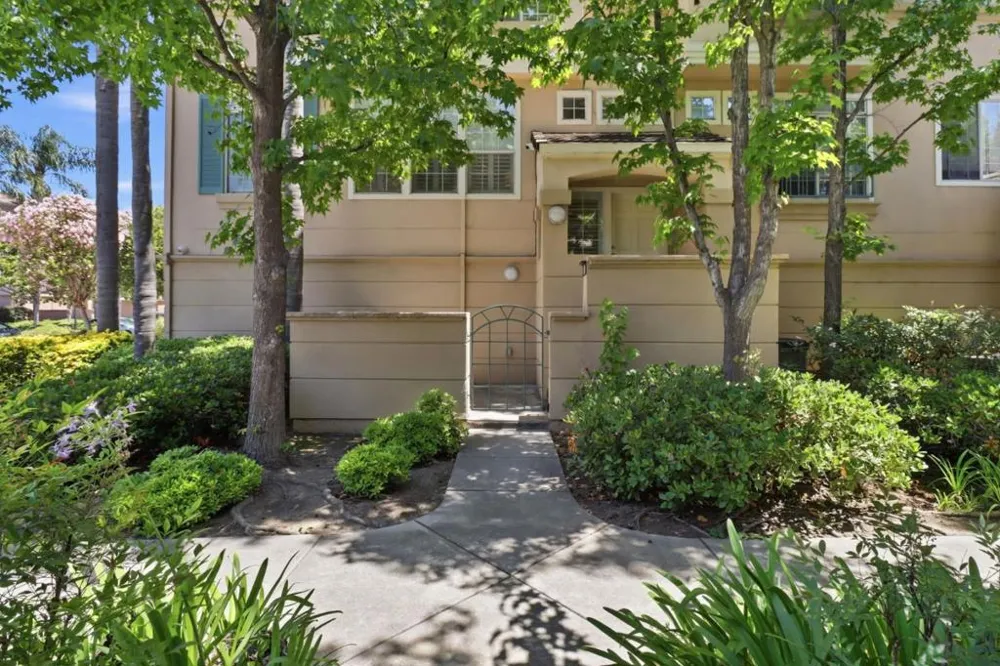 352 Montecito Way Milpitas, CA 95035