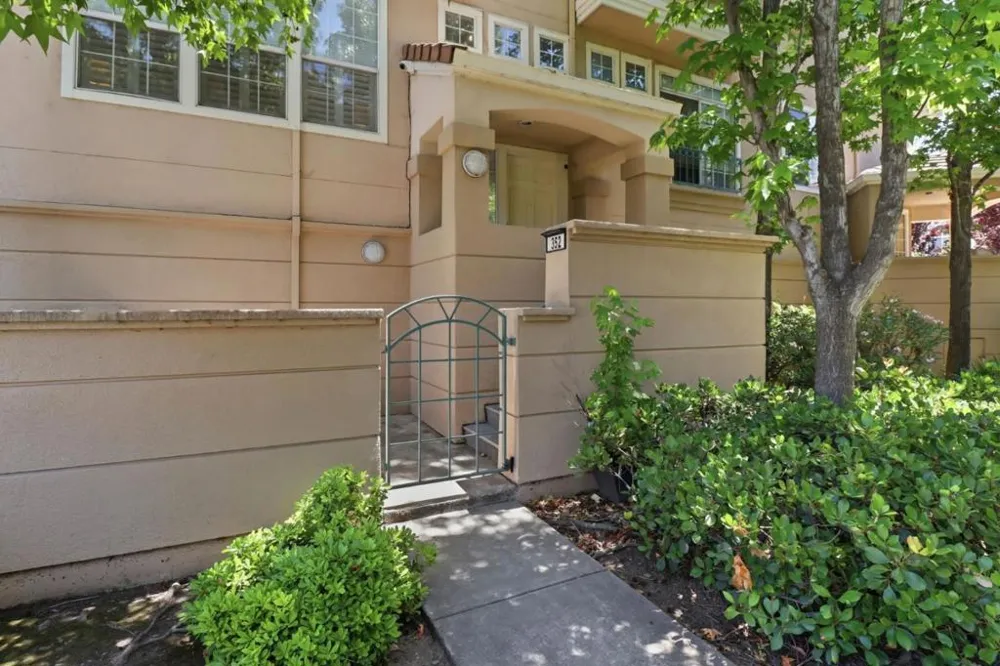 352 Montecito Way Milpitas, CA 95035