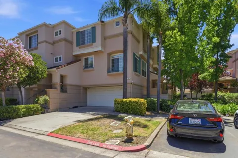 352 Montecito Way