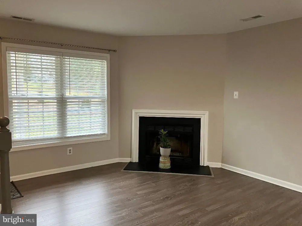 7 PARKVIEW CIRCLE #7 Southampton, PA 18966