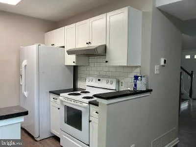 7 PARKVIEW CIRCLE #7 Southampton, PA 18966