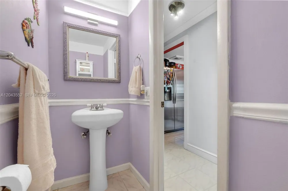 1121 NW 98th Ter #119 Pembroke Pines, FL 33024