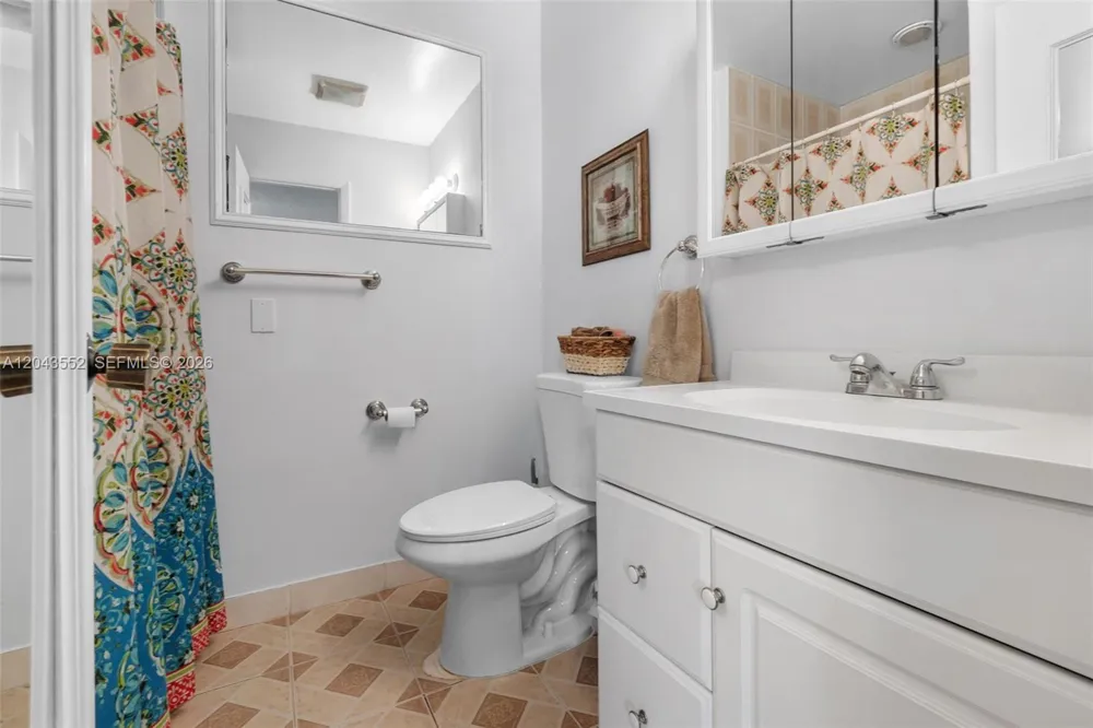1121 NW 98th Ter #119 Pembroke Pines, FL 33024