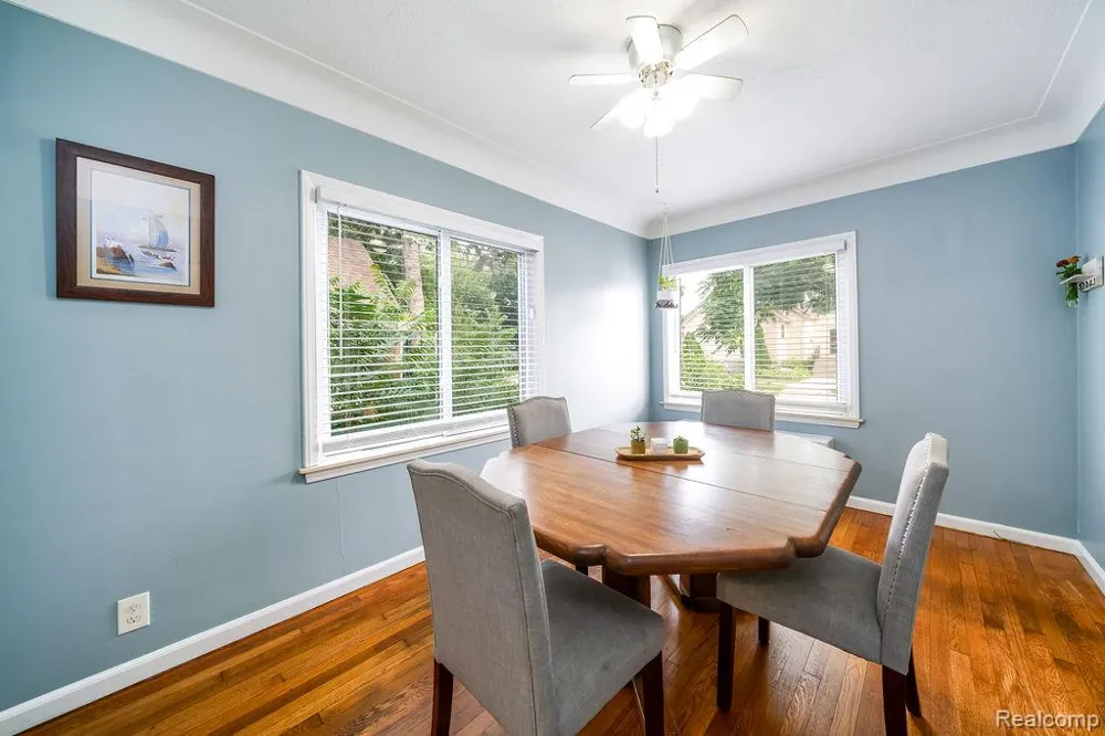 165 Bowers Street Clawson City, MI 48017