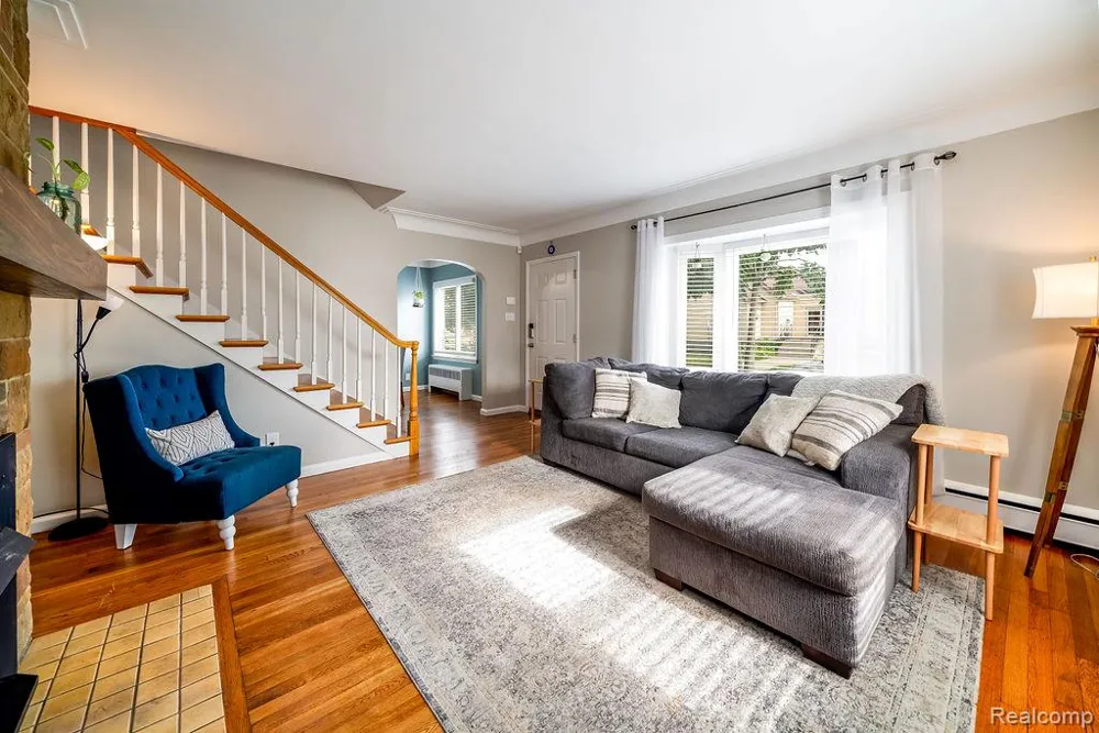 165 Bowers Street Clawson City, MI 48017