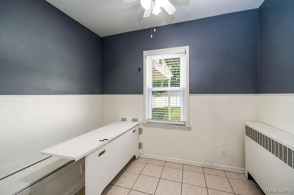 165 Bowers Street Clawson City, MI 48017