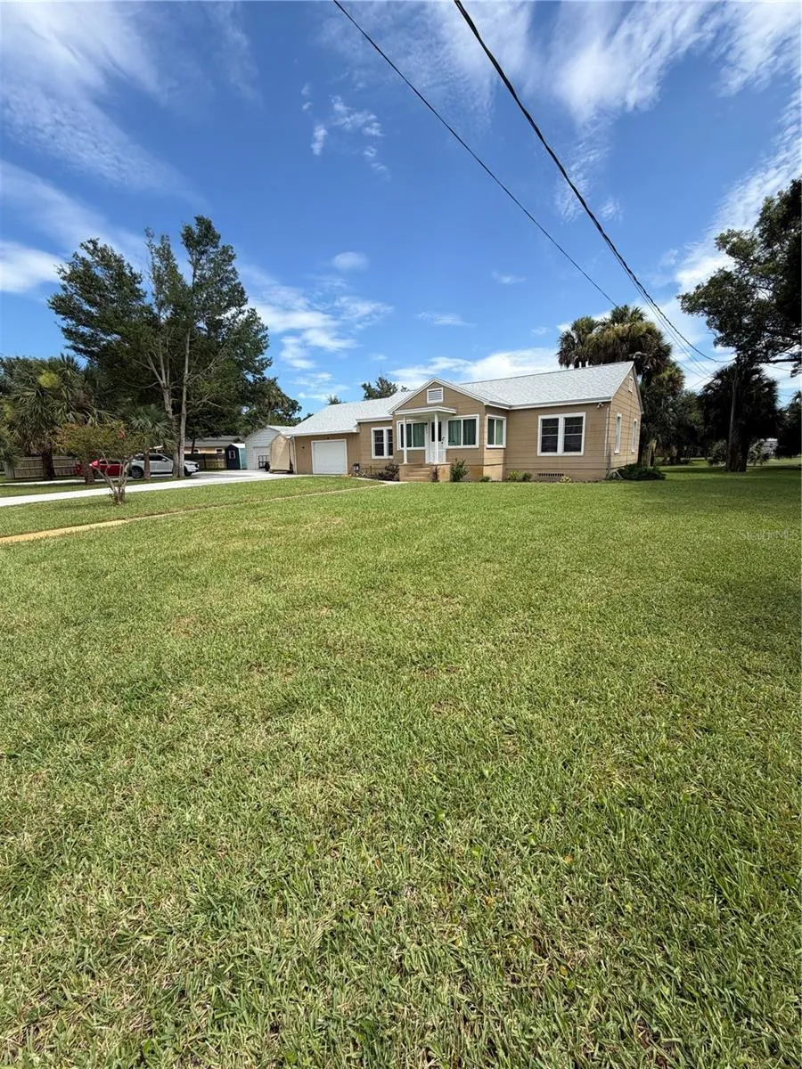 207 E HALIFAX AVENUE Oak Hill, FL 32759